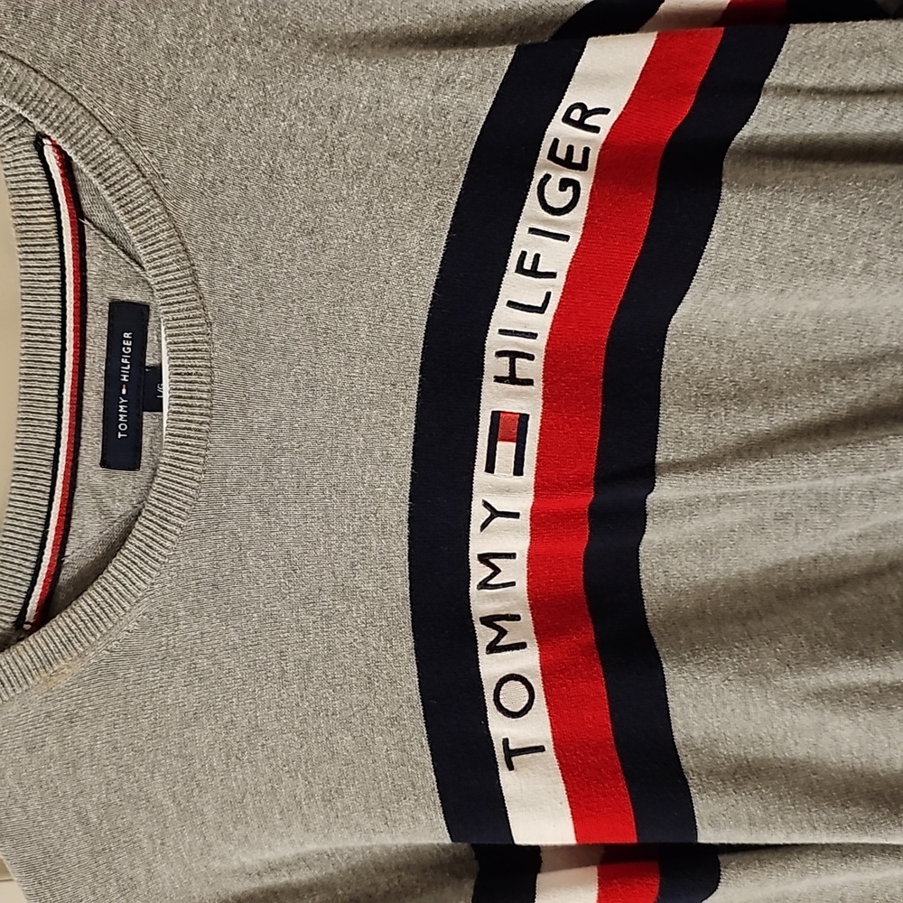 Tommy Hilfiger Large Sweater